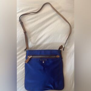 Michael Kors Kelsey Large Nylon Crossbody – Electric Blue 💙 Like New